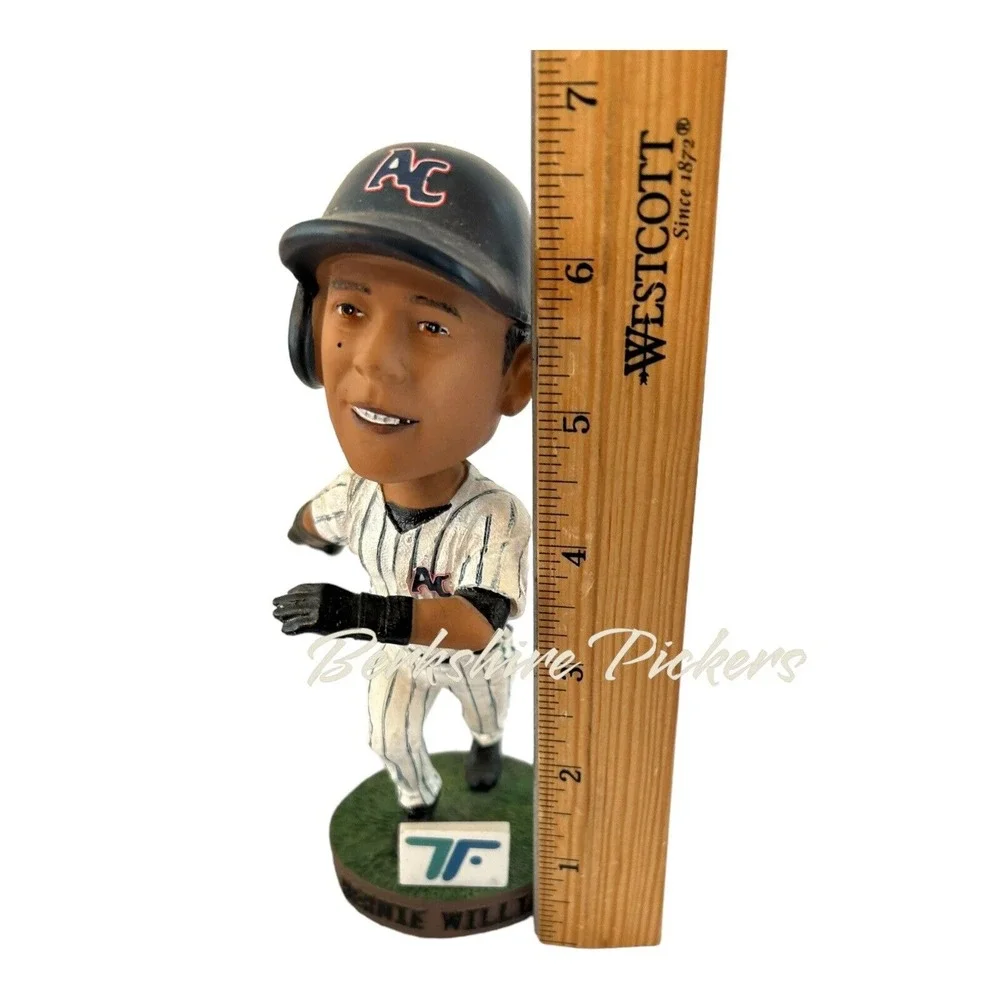 Bernie Williams#18 Tri-City‎ ValleyCats Bobblehead Albany Colonie Yankees
